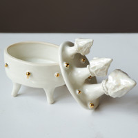 Авторская шкатулка на ножках с тремя грибами (фарфор)