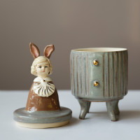 Авторская шкатулка с мальчиком-зайчиком