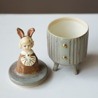 Авторская шкатулка с мальчиком-зайчиком