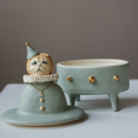 Авторская шкатулка с королевским котом (фарфор)