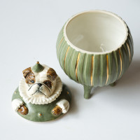 Авторская шкатулка с королевским псом (фарфор)