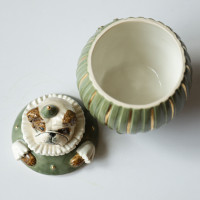 Авторская шкатулка с королевским псом (фарфор)