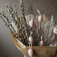 Букет вербы с пасхальным декором