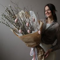 Букет вербы с пасхальным декором