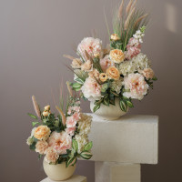 Интерьерная композиция в кашпо в пудровой гамме, M