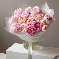 Букет пионы, гортензии, розы