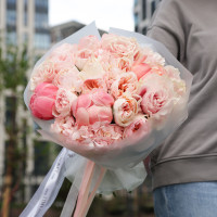 Букет пионовидные розы, пионы и гортензия