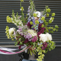 Букет садовый авторский с сиренью