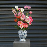 2 в 1 Премиум букет с пионами в вазе