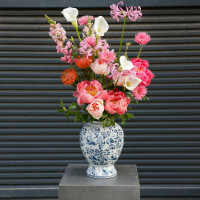 2 в 1 Премиум букет с пионами в вазе