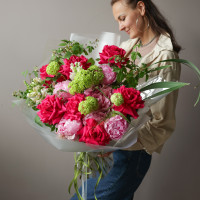 Букет с французскими розами и пионами