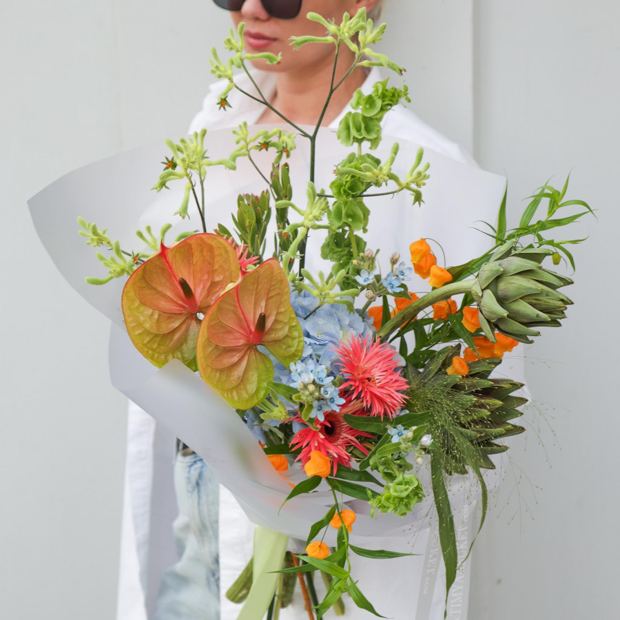 Букет авторский с антуриумом, гортензией и герберой