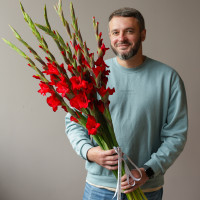 Букет из красных гладиолусов