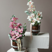 Композиция с орхидеями в стеклянной вазе, размер M