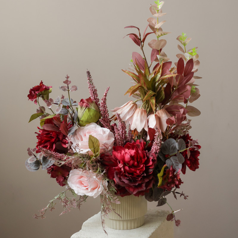 Композиция из искусственных цветов с пионами, розами и хризантемами, S