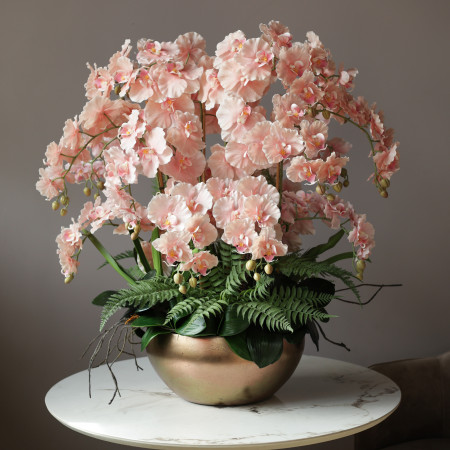 Композиция из обьемных розовых орхидеи в интерьер-премиум