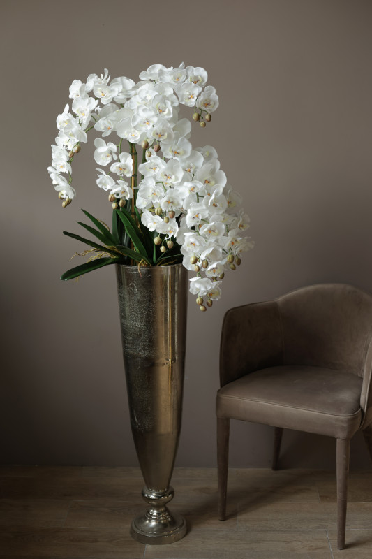 Стильная белая орхидея в высокой напольной вазе (металл) премиум высотой 150см