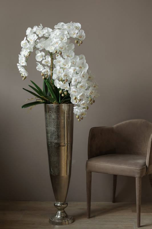 Стильная белая орхидея в высокой напольной вазе (металл) премиум высотой 150см