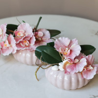 Пара настольных композиций с розовыми орхидеями