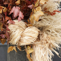 Сет из двух композиций в стиле сухоцветов в высоких бетонном кашпо