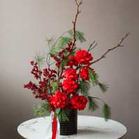 Зимний букет с красными французскими розами