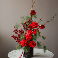 Зимний букет с красными французскими розами