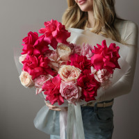 Букет с французскими и пионовидными розами