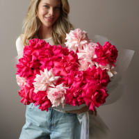 Букет французских роз малинового и нежно-розового оттенков