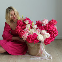 Вау-сет корзин с французскими розами на 14 февраля 