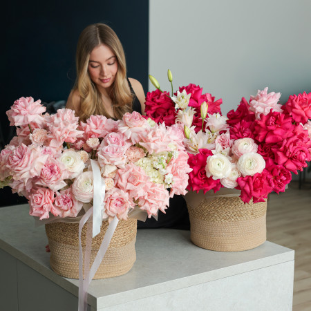 Вау-сет корзин с французскими розами на 14 февраля 