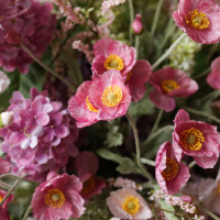 Интерьерная композиция  Летний сад в металлическом вазоне в английском стиле  (искусственные цветы)