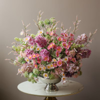 Интерьерная композиция  Летний сад в металлическом вазоне в английском стиле  (искусственные цветы)