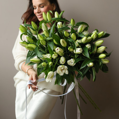 Монобукет пионовидных белых лилий, 9 шт