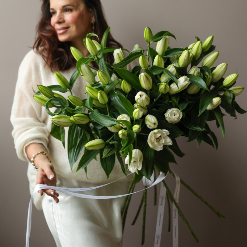 Монобукет пионовидных белых лилий, 9 шт
