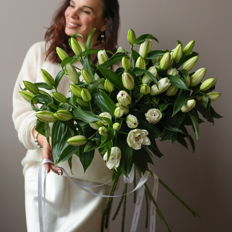 Монобукет пионовидных белых лилий, 9 шт