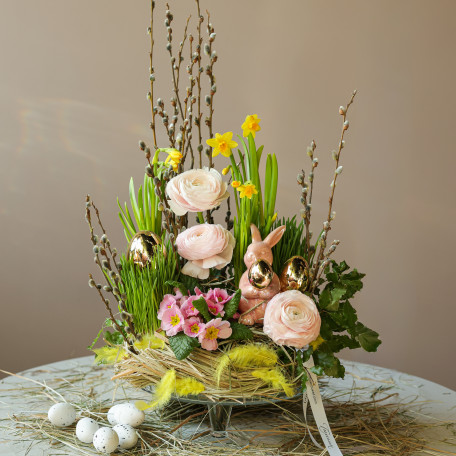 Пасхальная композиция в керамическом кашпо