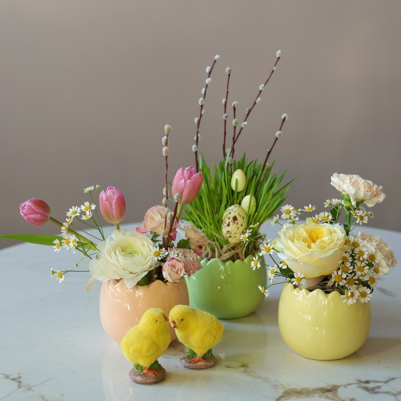 Пасхальный сет из 3 композиций в цветных вазах-скорлупках