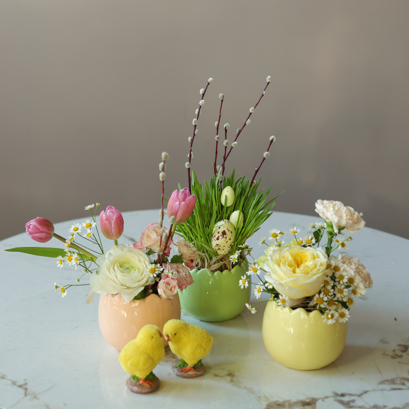 Пасхальный сет из 3 композиций в цветных вазах-скорлупках