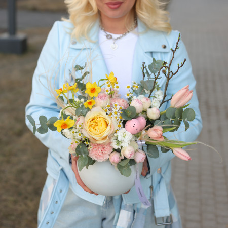 Пасхальная композиция в круглом керамическом кашпо