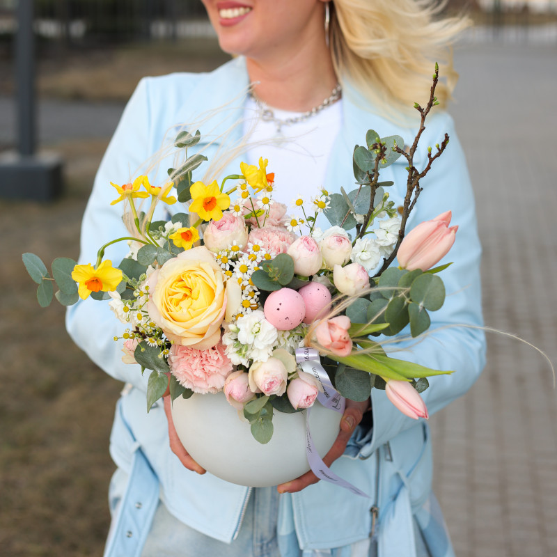 Пасхальная композиция в круглом керамическом кашпо