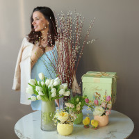 Пасхальный сет декора: верба, тюльпаны и вазочки-скорлупки с композициями + свежий паннетоне, с вазой