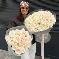 Монобукет пионовидных роз Вайт Охара, 33 шт