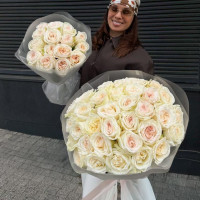 Монобукет пионовидных роз Вайт Охара, 33 шт