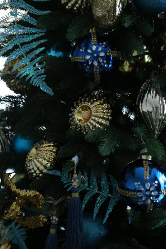 Елка с оформлением КАРНАВАЛ, 210-250 см