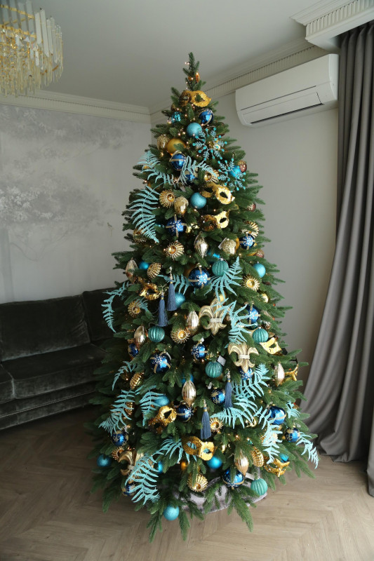 Елка с оформлением КАРНАВАЛ, 210-250 см