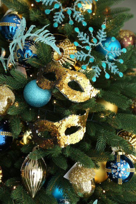 Елка с оформлением КАРНАВАЛ, 210-250 см