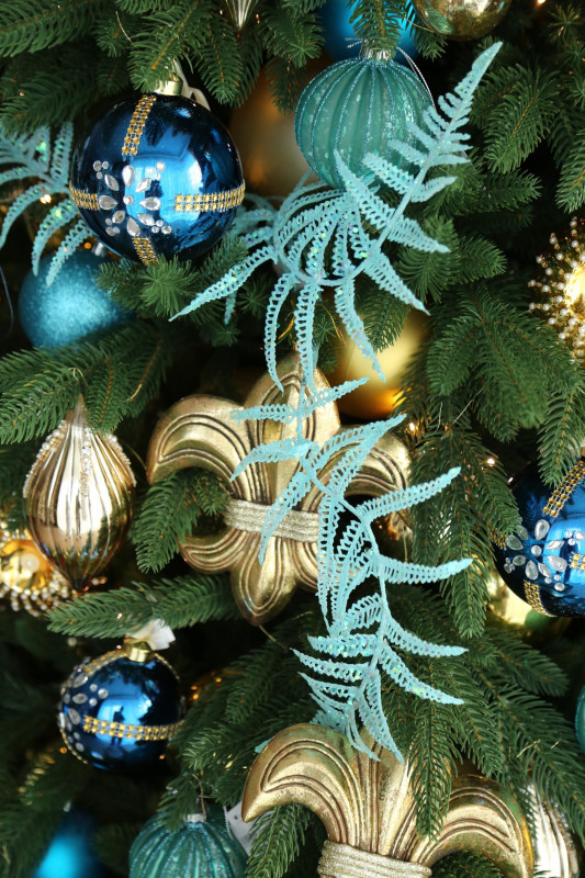 Елка с оформлением КАРНАВАЛ, 210-250 см