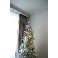 Елка узкая с оформлением ТИФАНИ-ГРЕЙ БОГЕМА